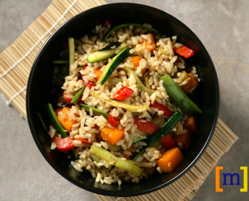 Alteado de Arroz con algas y hortalizas